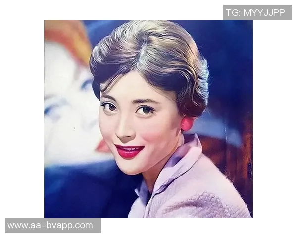 坐老詹身后神秘美女身份揭秘日本性感女星身材惊艳引热议 坐老詹身后神秘美女身份揭秘日本性感女星身材惊艳引热议